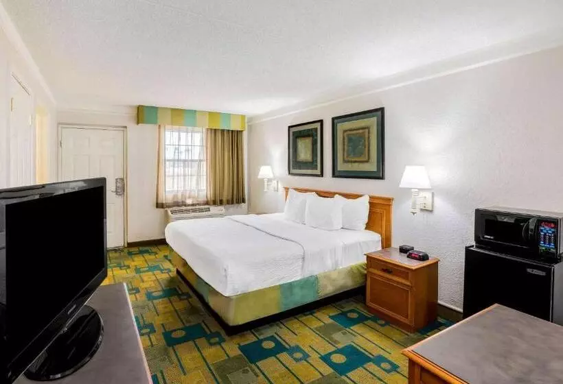 身障者適用キングサイズベッドルーム, La Quinta Inn By Wyndham Lufkin