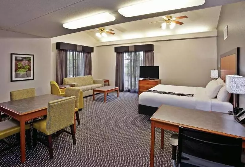 Deluxe Suite King Bed, La Quinta Inn By Wyndham Nashville South