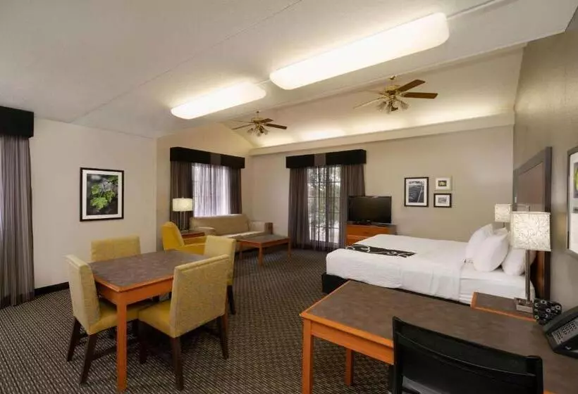 Deluxe Suite King Bed, La Quinta Inn By Wyndham Nashville South