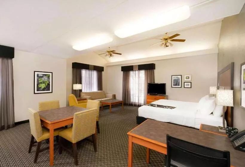 Deluxe Suite King Bed, La Quinta Inn By Wyndham Nashville South