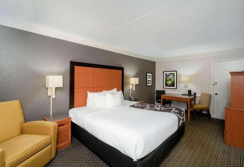 适合残疾人士使用的带超级大床的标准间, La Quinta Inn By Wyndham Nashville South