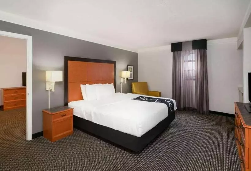 سوئیت با تخت بزرگ, La Quinta Inn By Wyndham Nashville South