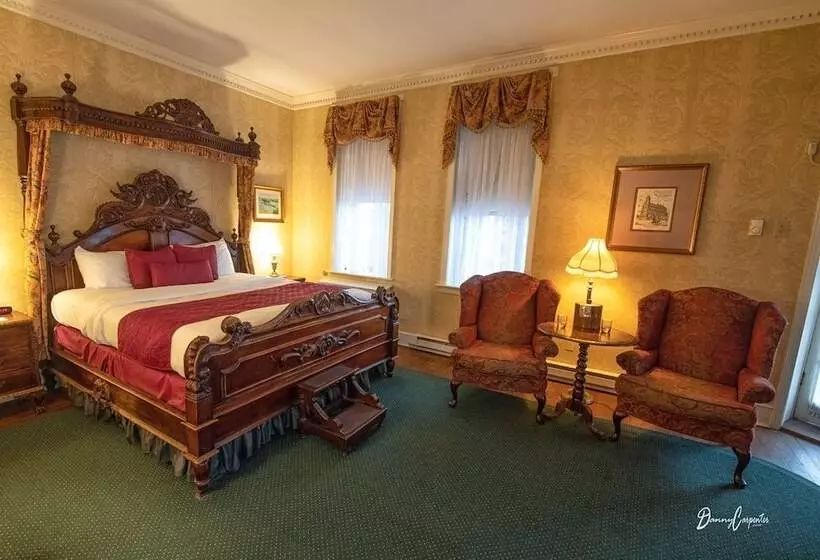 キングサイズベッドのスタンダードルーム, Lafayette Hotel Marietta