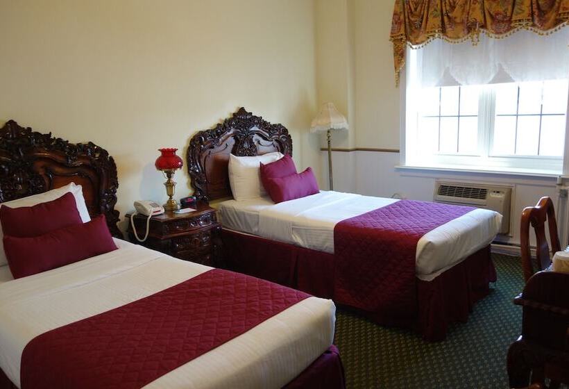 غرفة قياسية مطلّة علي النهر, Lafayette Hotel Marietta