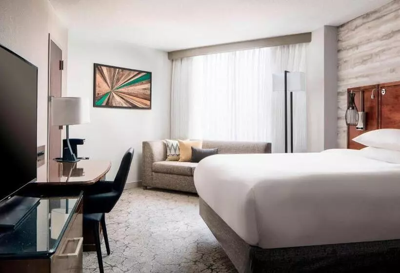 اتاق استاندارد با تخت بزرگ, Marriott Albuquerque