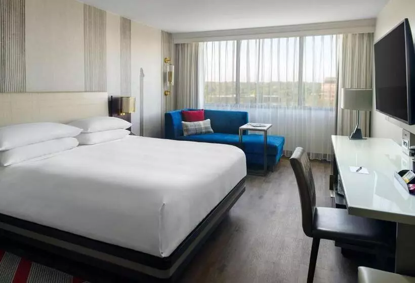 キングサイズベッドのスタンダードルーム, Marriott Kansas City Overland Park