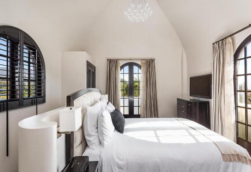 جناح, Montecito Inn