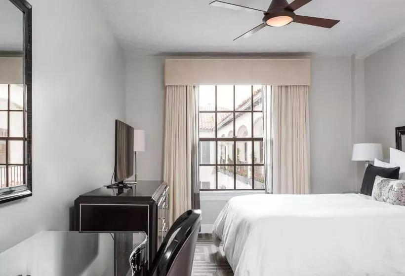 اتاق استاندارد, Montecito Inn