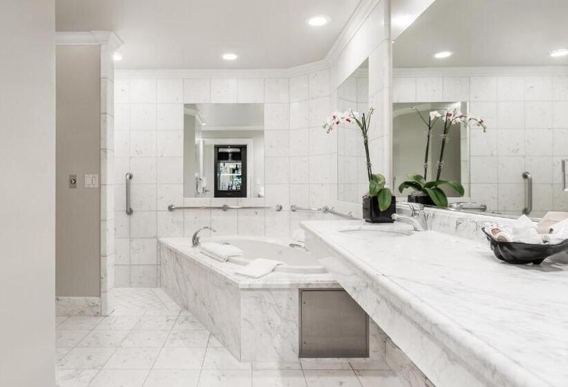 غرفة ديلوكس سرير كينج, Montecito Inn