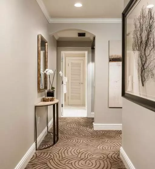استودیو استاندارد با تخت کینگ, Montecito Inn