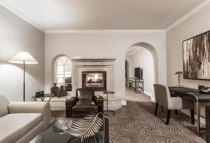 سوییت سوپریور, Montecito Inn
