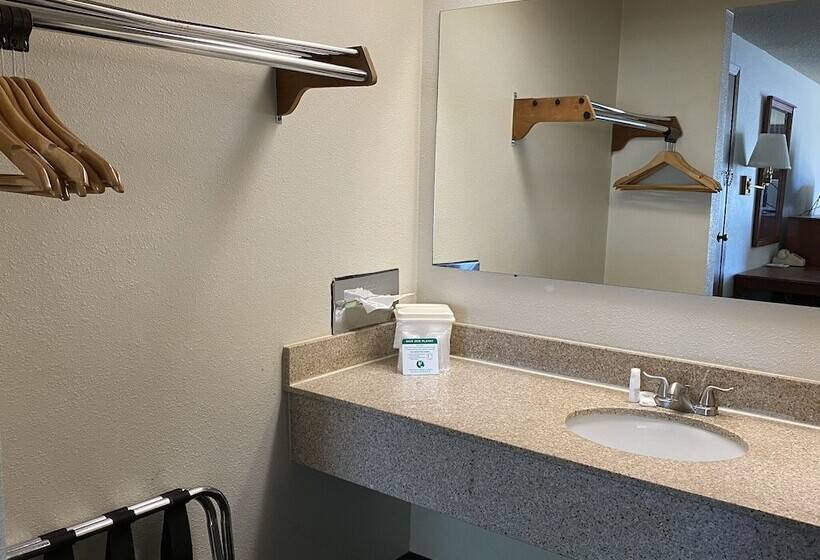 标准间, National 9 Inn Price