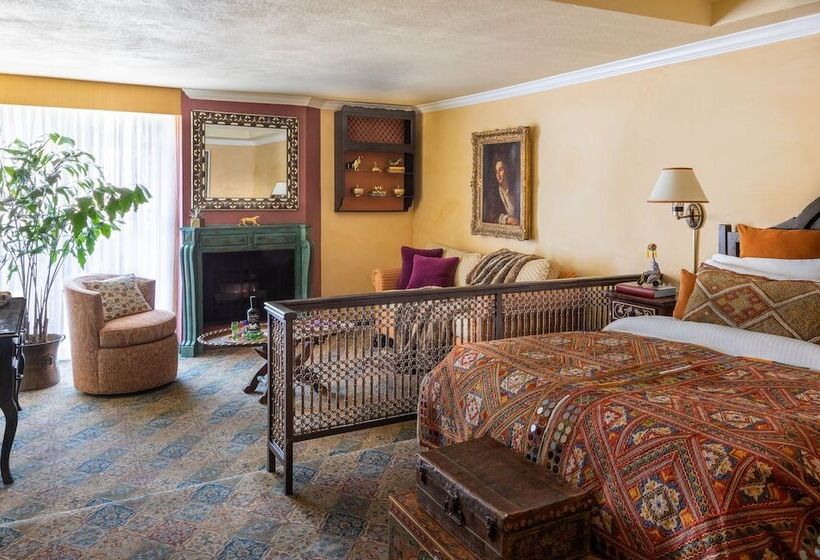 Полулюкс, Petit Ermitage