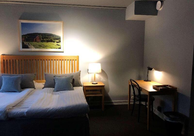 Люкс, Petit Ermitage