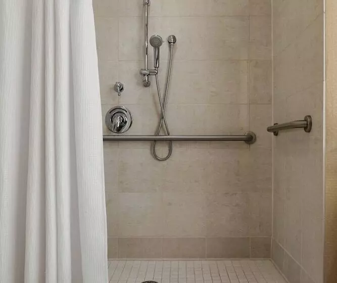 ２ダブルベッドのスタンダードルーム, Marriott Lexington Griffin Gate Golf Resort & Spa