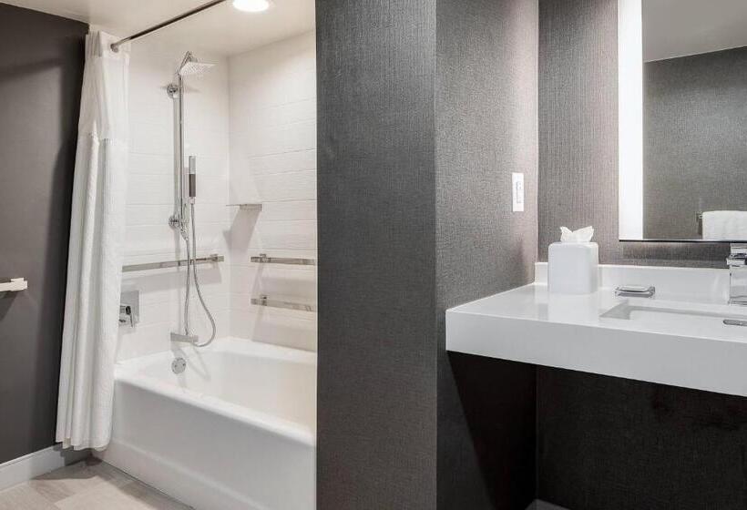 带2个双人床的标准工作室, Marriott Lexington Griffin Gate Golf Resort & Spa