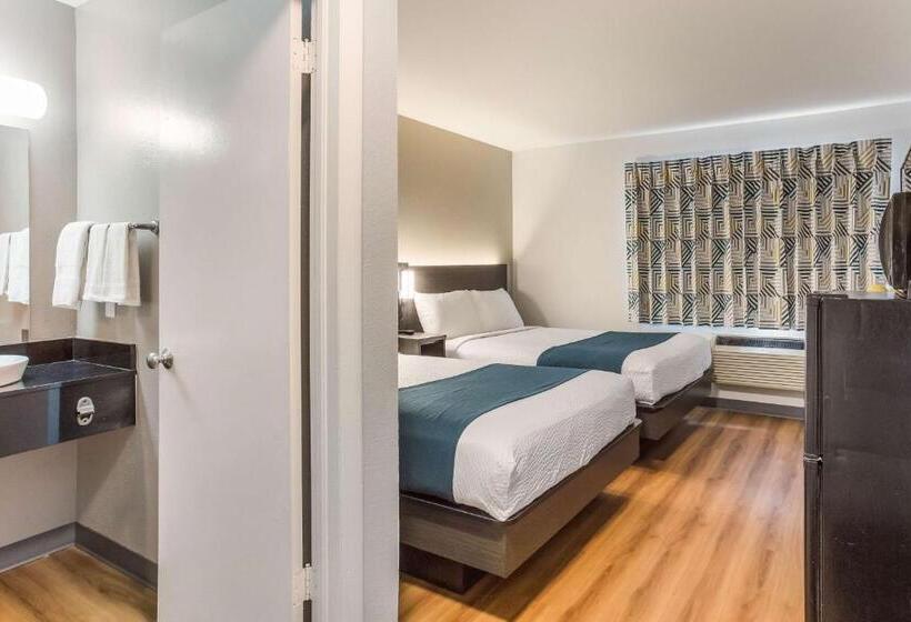 اتاق پریمیوم چهارنفره, Motel 6 Boise  Airport