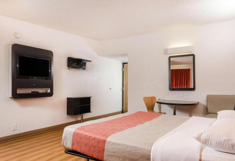 غرفة قياسية لذوى الاحتياجات الخاصة, Motel 6merced, Ca