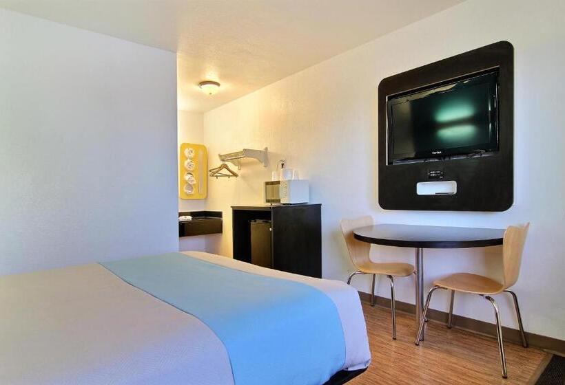 غرفة قياسية لذوى الاحتياجات الخاصة, Motel 6carlsbad, Nm