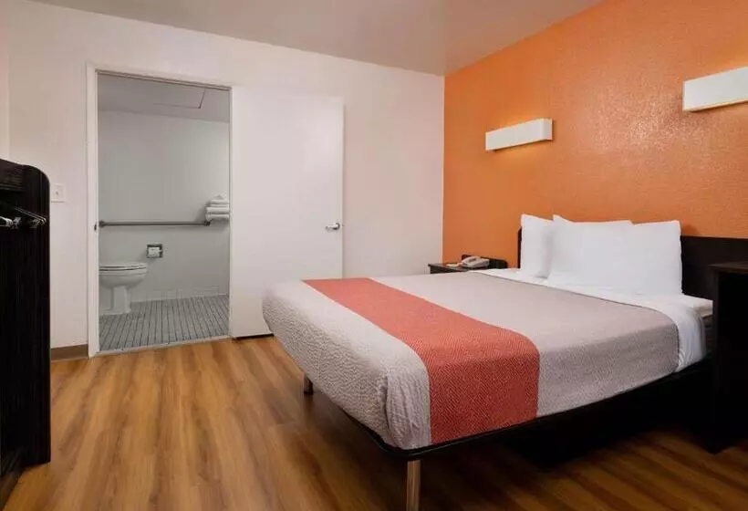 اتاق استاندارد برای معلولان, Motel 6 Pismo Beach, Ca