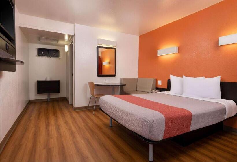 غرفة قياسية لذوى الاحتياجات الخاصة, Motel 6 Pismo Beach, Ca