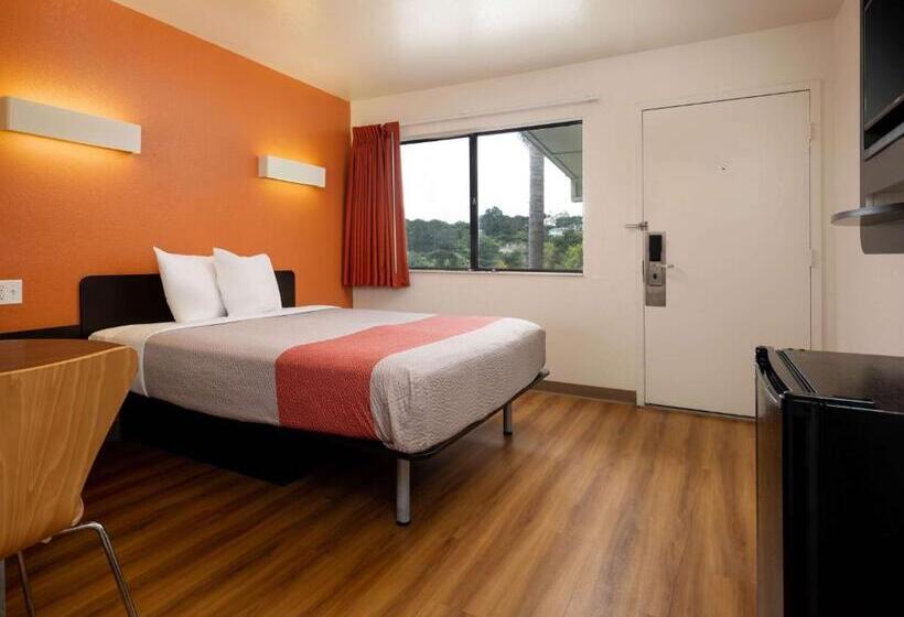 Номер Стандарт Адаптированный для Инвалидов, Motel 6 Pismo Beach, Ca