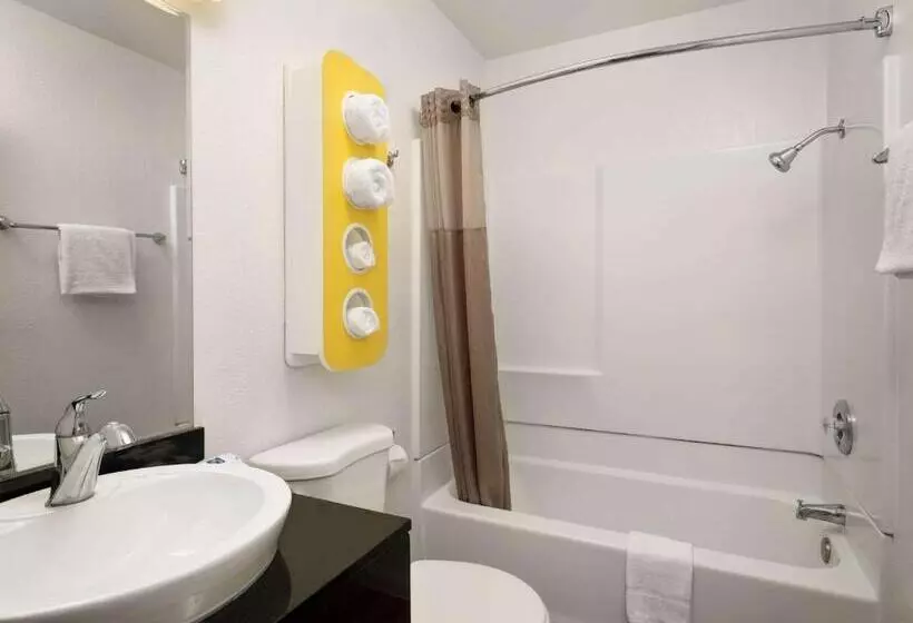 اتاق لوکس, Motel 6 Pismo Beach, Ca