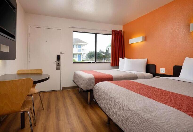 Четырехместный Номер Deluxe, Motel 6 Pismo Beach, Ca