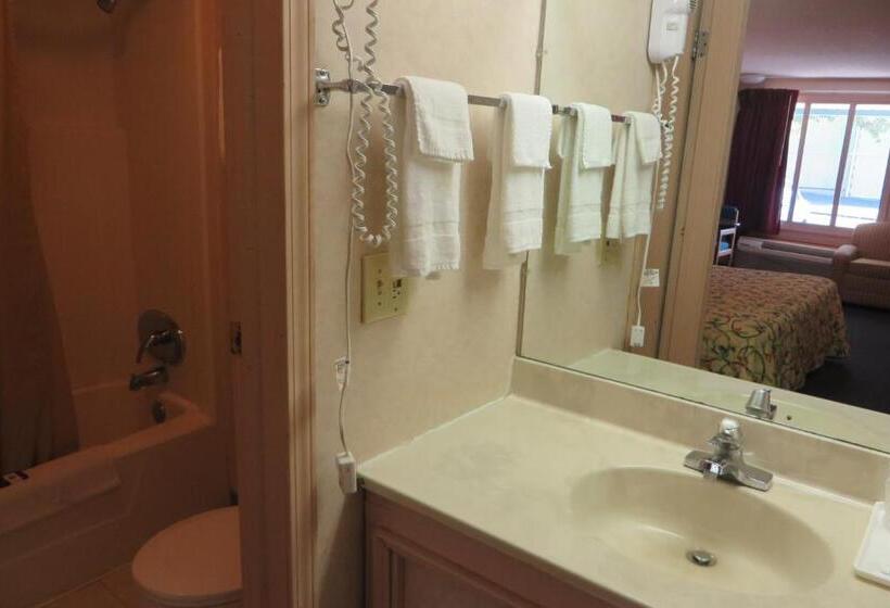 デラックスルーム, Knights Inn Canton