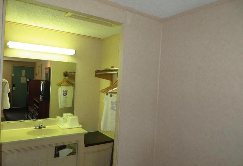 身障者適用スタンダードルーム, Knights Inn Canton