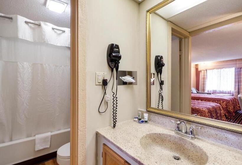 Номер Стандарт 2 Двуспальные Кровати, Scottish Inns Harrisburghershey South