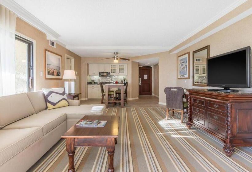 Deluxe Suite King-Size Franciággyal, Omni Hilton Head Oceanfront Resort