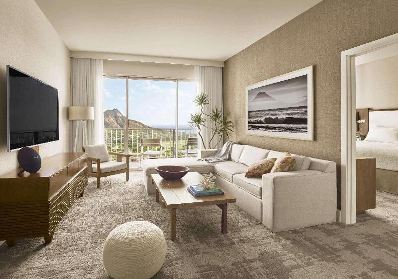 Club Room Sea View, Alohilani Resort Waikiki Beach