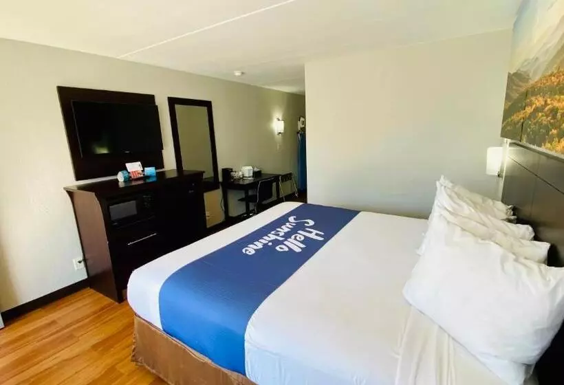 身障者適用キングサイズベッドルーム, Days Inn By Wyndham Maysville Kentucky