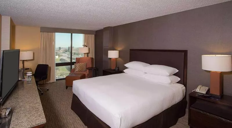 身障者適用スタンダードルーム, Doubletree By Hilton San Antonio Airport