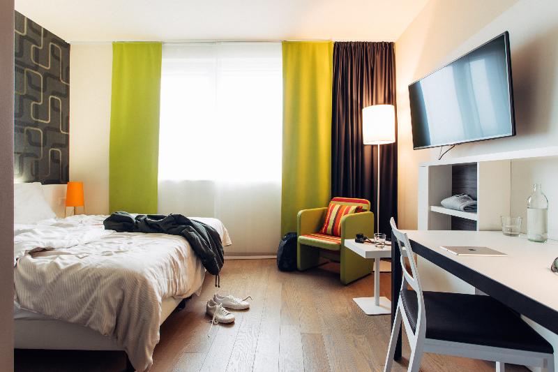 带大床的标准间, Holiday Inn Express Louisville Airport Expo Center, An Ihg