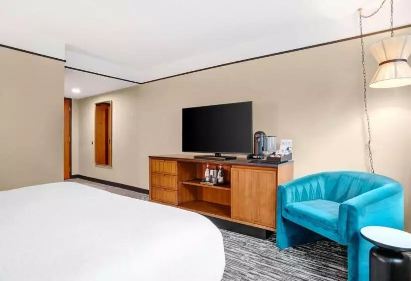キングサイズベッドのスタンダードルーム, Indigo   Minneapolis Downtown, An Ihg
