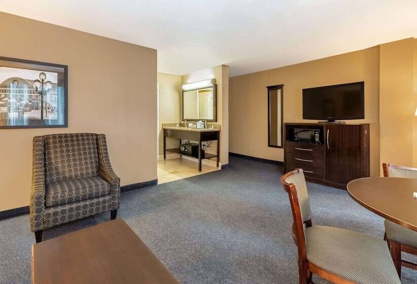 キングサイズベッドのスイートルーム, La Quinta By Wyndham Seattle Downtown