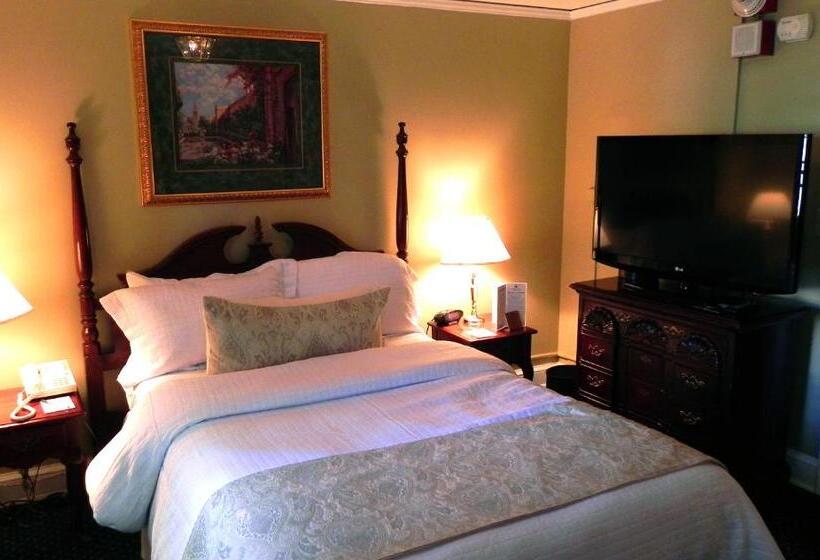 Номер Стандарт, Nassau Inn