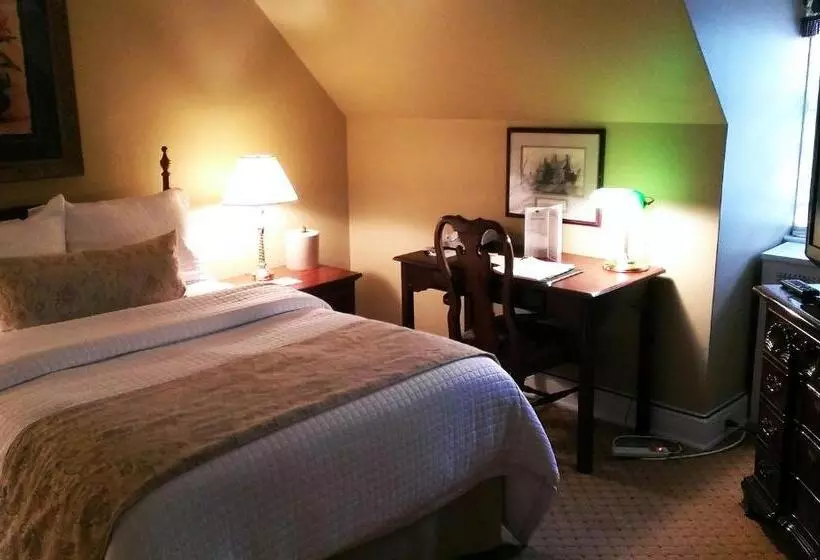 اتاق استاندارد, Nassau Inn
