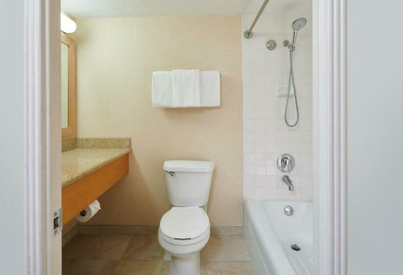 جناح ذو إطلالة جانبية على البحر, Outrigger Waikiki Paradise