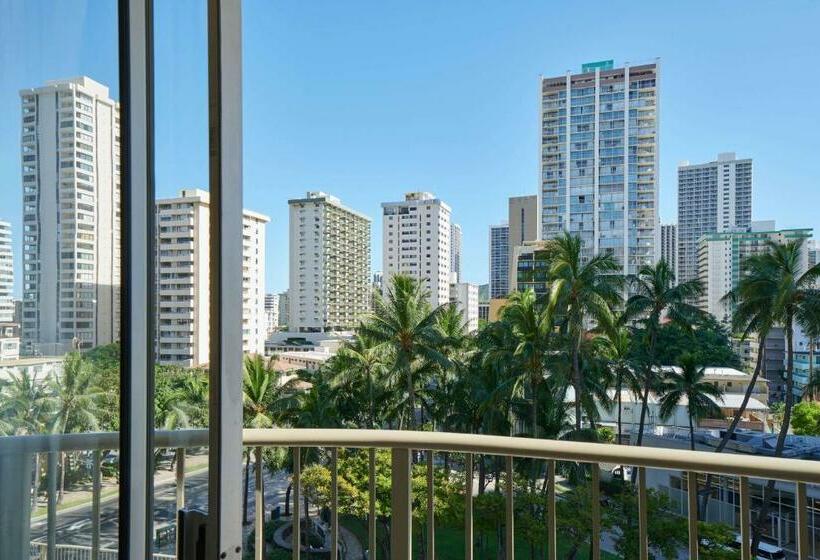 キングサイズベッドのスタンダードルーム, Outrigger Waikiki Paradise