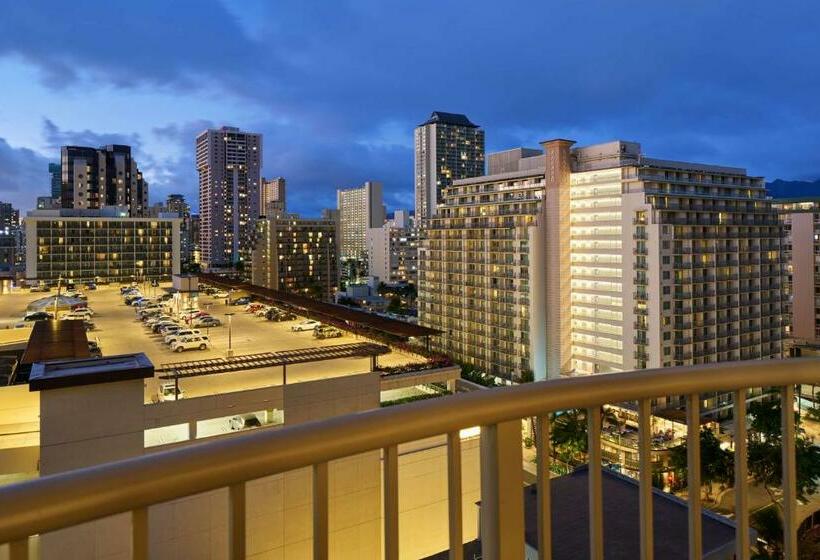 キングサイズベッドのスタンダードルーム, Outrigger Waikiki Paradise