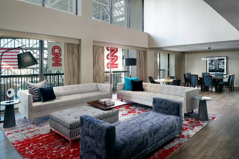 キングサイズベッドのデラックスルーム, Omni Atlanta Hotel At Centennial Park