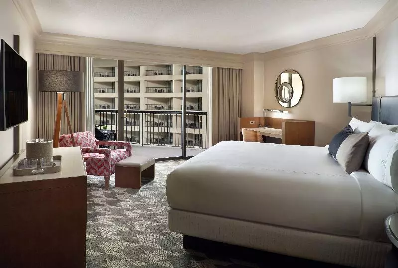 キングサイズベッドのデラックスルーム, Omni Atlanta Hotel At Centennial Park