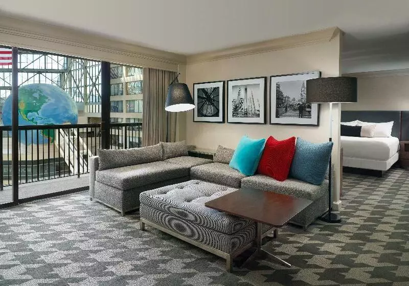 سوئیت با تخت بزرگ, Omni Atlanta Hotel At Centennial Park