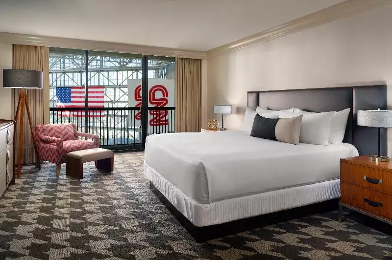 سوئیت با تخت بزرگ, Omni Atlanta Hotel At Centennial Park