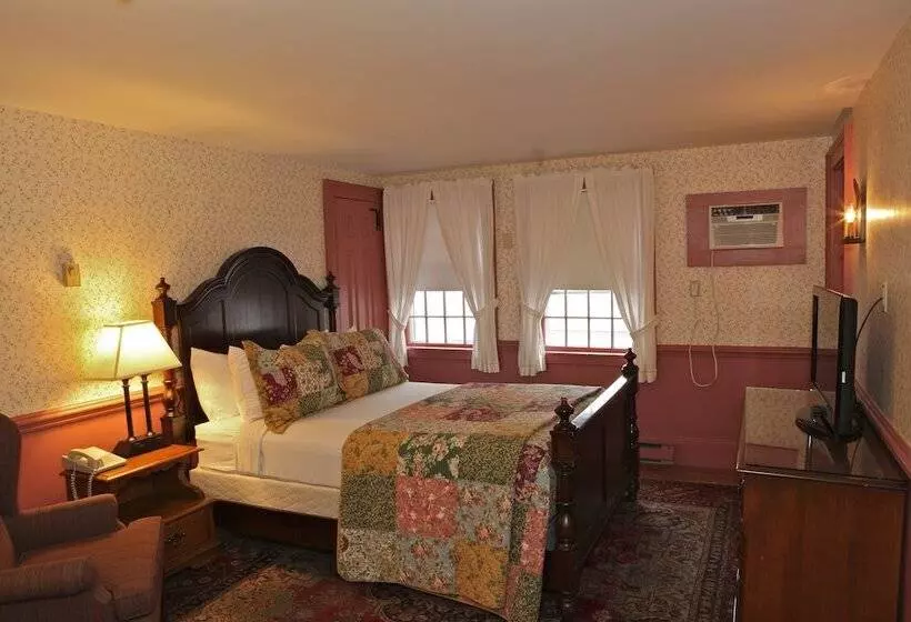 スタンダードルーム, Publick House Historic Inn And Country Motor Lodge