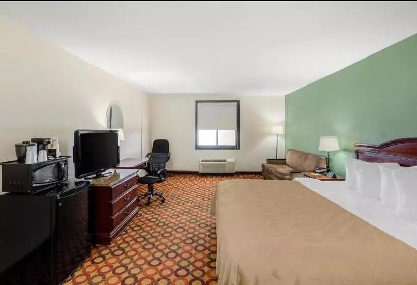 キングサイズベッドのスタンダードルーム, Quality Inn Enola Harrisburg