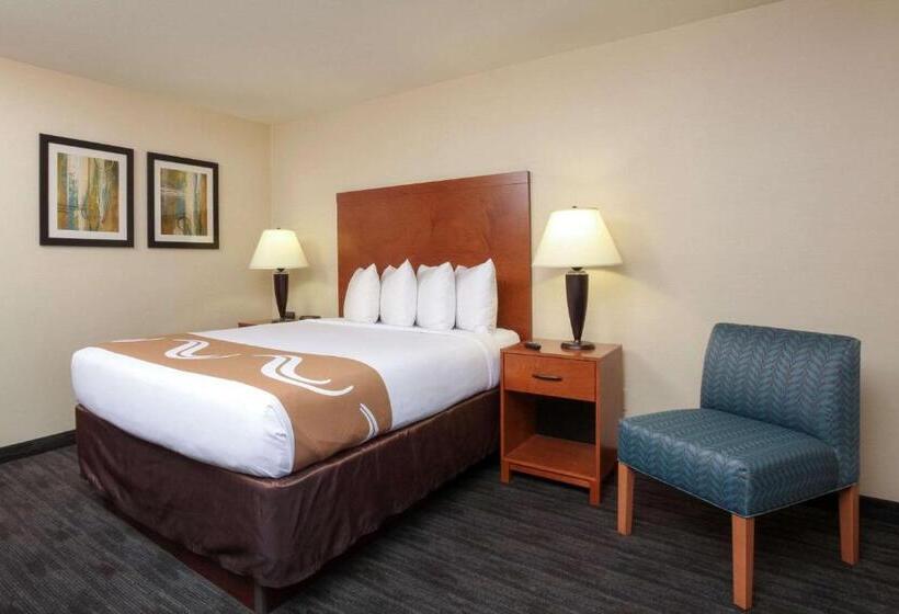 장애인을 위한 킹사이즈 침대 스탠다드 룸, Quality Inn Oakwood